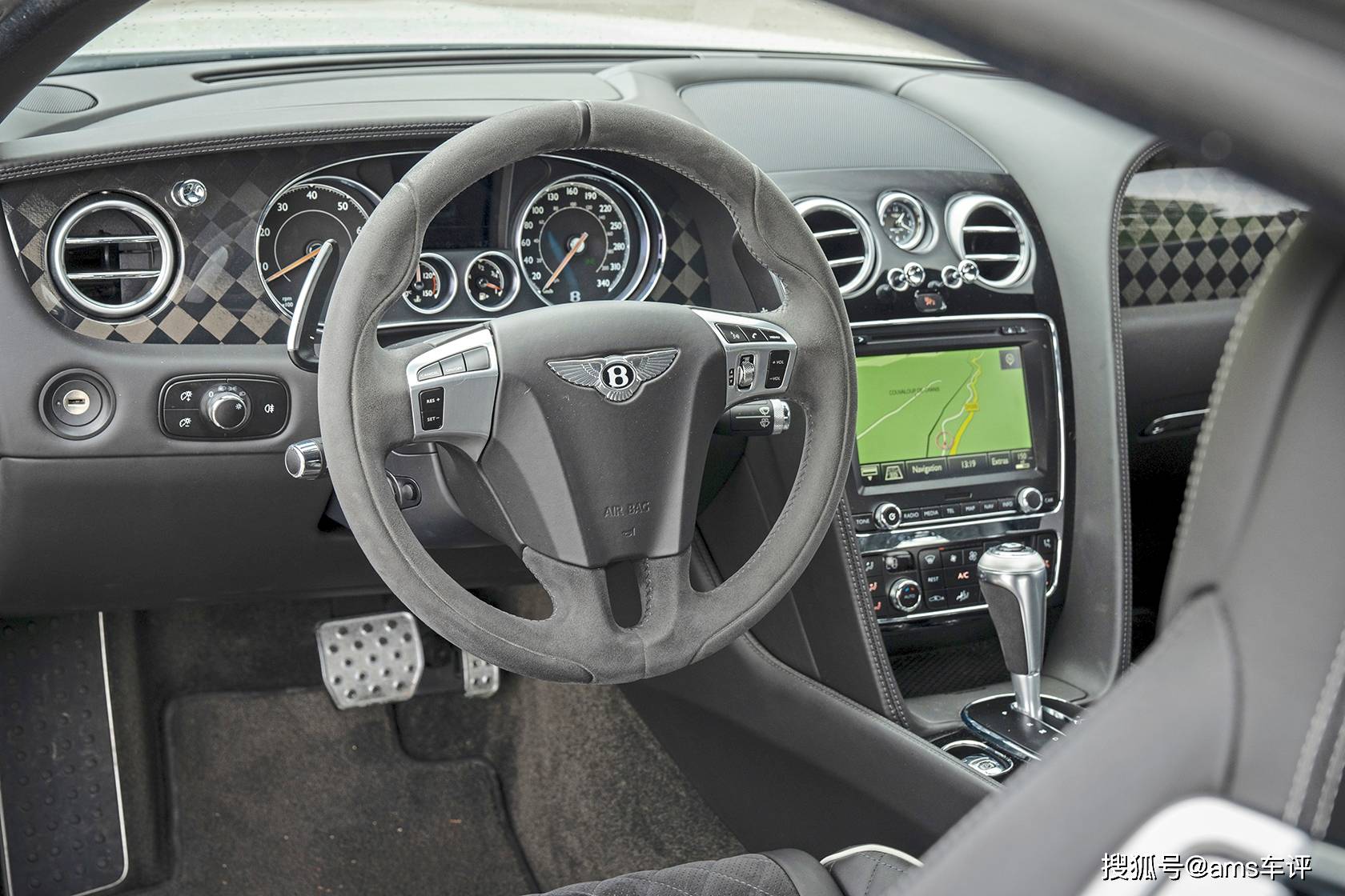 原创
                舒适与W12：宾利欧陆GT 20周年-第9张图片-欧陆平台